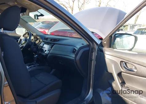 2017 Nissan Rogue Sv z USA, uszkodzony, nr VIN KNMAT2MV5HP590907